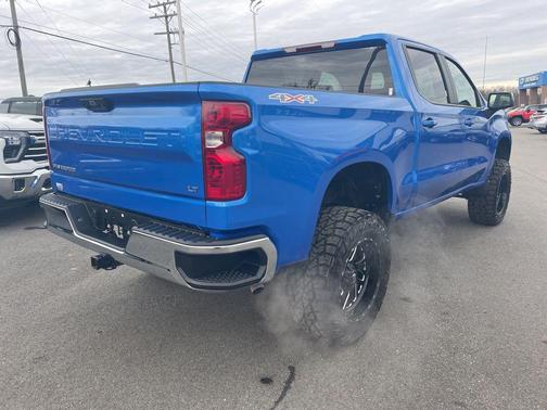 2025 Chevrolet Silverado 1500 LT