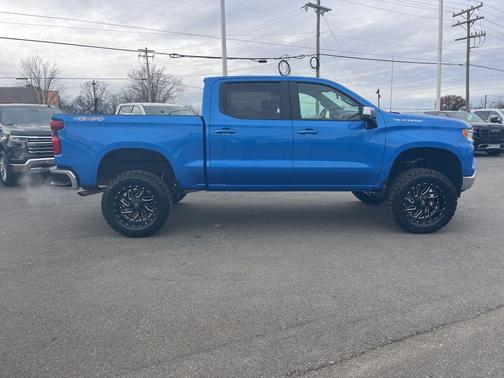 2025 Chevrolet Silverado 1500 LT