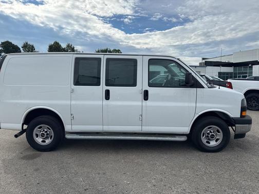 2023 GMC Savana 2500 Work Van