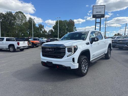 Summit White 2023 GMC Sierra 1500 AT4
