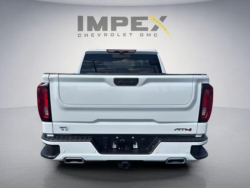 Summit White 2023 GMC Sierra 1500 AT4