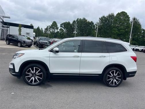 2022 Honda Pilot Touring 8-Passenger