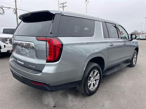 2024 GMC Yukon XL SLE