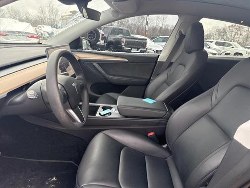 2024 Tesla Model Y Long Range Dual Motor All-Wheel Drive