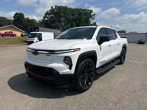Summit White 2025 Chevrolet Silverado EV RST