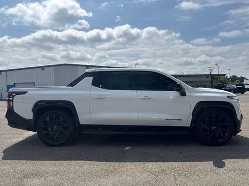 Summit White 2025 Chevrolet Silverado EV RST