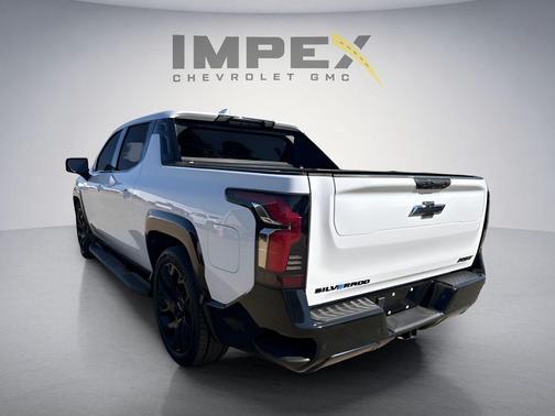 Summit White 2025 Chevrolet Silverado EV RST