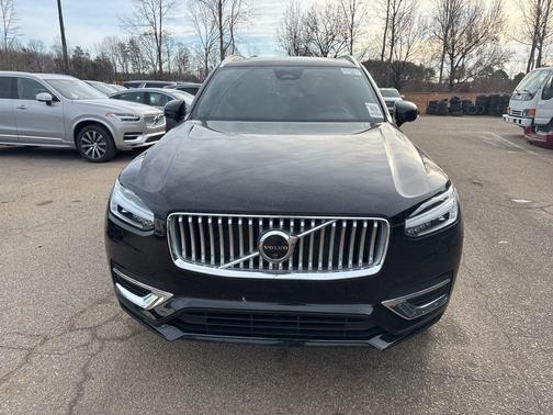 2024 Volvo XC90 B5 Plus Bright Theme