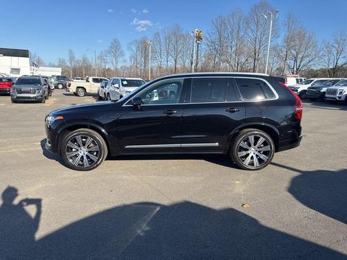 2024 Volvo XC90 B5 Plus Bright Theme