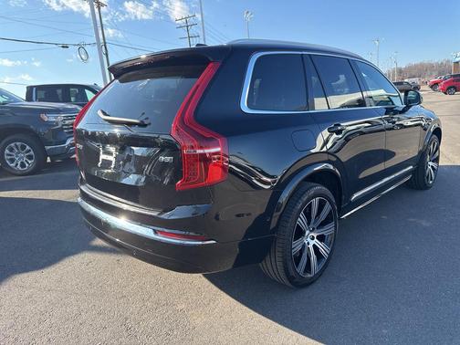 2024 Volvo XC90 B5 Plus Bright Theme
