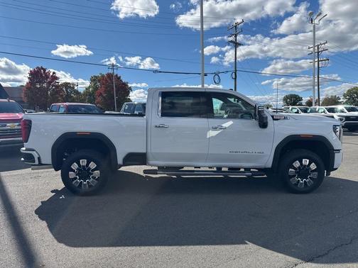 2025 GMC Sierra 3500 Denali