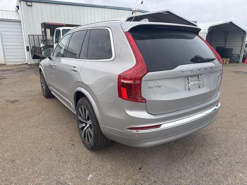 2024 Volvo XC90 B5 Plus Bright Theme