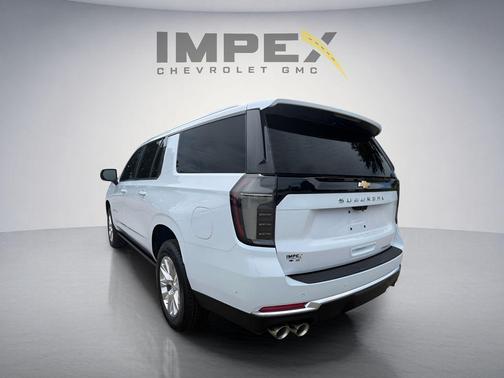 Polar White Tricoat 2026 Chevrolet Suburban Premier