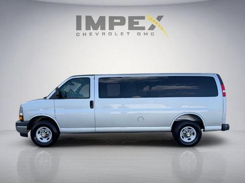 Silver Ice Metallic 2026 Chevrolet Express 3500 3500 Extended Wheelbase, LT, RWD