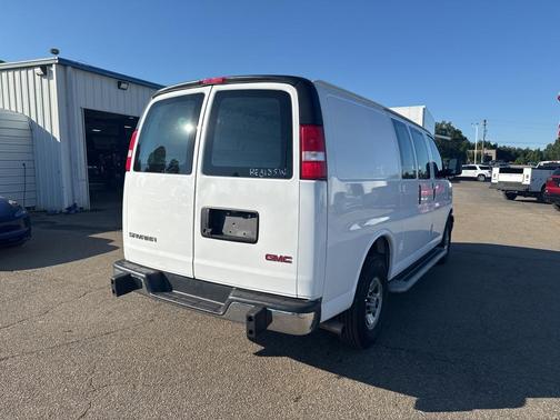 2023 GMC Savana 2500 Work Van