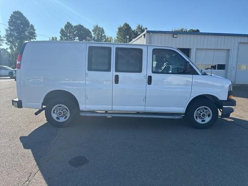 2023 GMC Savana 2500 Work Van
