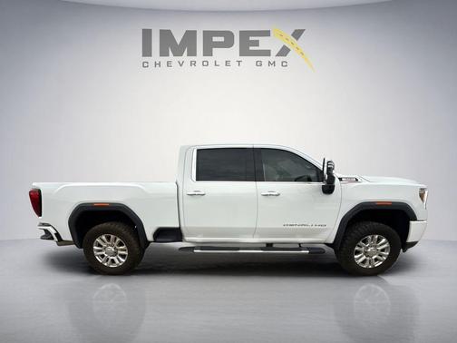 White 2022 GMC Sierra 2500 Denali