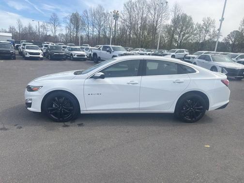 Summit White 2024 Chevrolet Malibu 1LT