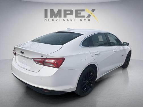 Summit White 2024 Chevrolet Malibu 1LT