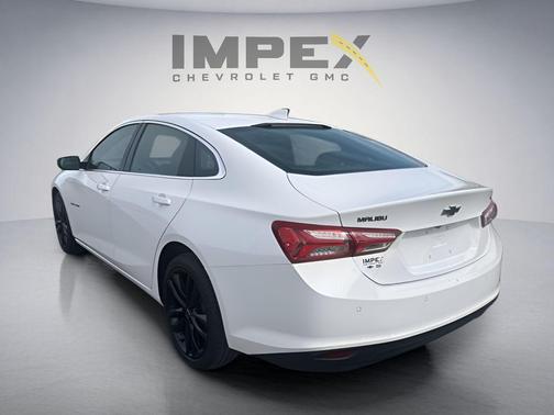 Summit White 2024 Chevrolet Malibu 1LT