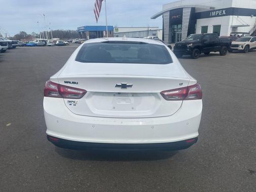 Summit White 2024 Chevrolet Malibu 1LT