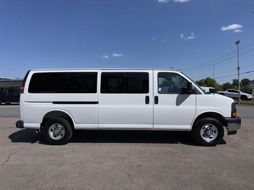 Summit White 2025 Chevrolet Express 3500 RWD 3500 Extended Wheelbase LT