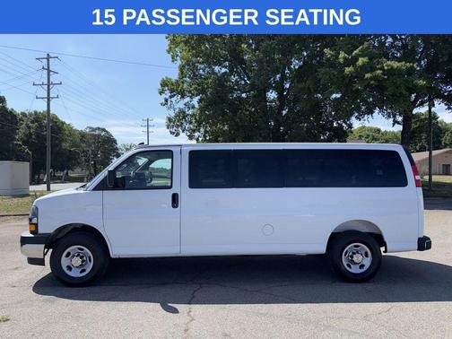Summit White 2025 Chevrolet Express 3500 RWD 3500 Extended Wheelbase LT