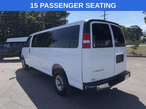 Summit White 2025 Chevrolet Express 3500 RWD 3500 Extended Wheelbase LT