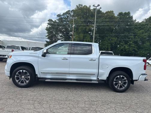 Polar White Tricoat 2026 Chevrolet Silverado 1500 High Country