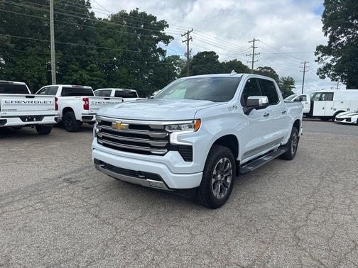 Polar White Tricoat 2026 Chevrolet Silverado 1500 High Country