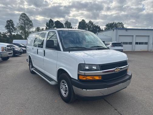 2024 Chevrolet Express 2500 RWD 2500 Regular Wheelbase WT