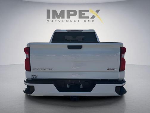 Summit White 2026 Chevrolet Silverado 1500 RST