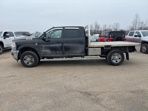 2021 RAM 3500 Tradesman Crew Cab 4x4 8' Box