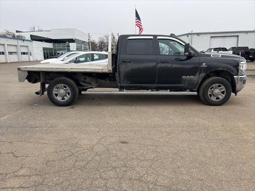 2021 RAM 3500 Tradesman Crew Cab 4x4 8' Box