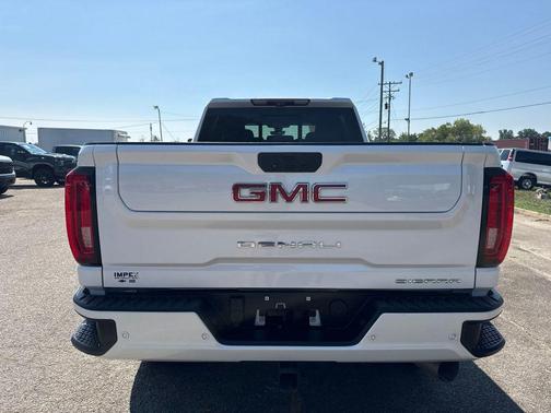 White 2020 GMC Sierra 2500 Denali