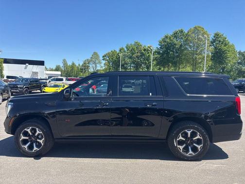 Onyx Black 2025 GMC Yukon XL AT4 Ultimate 4WD