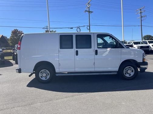2024 Chevrolet Express 2500 RWD 2500 Regular Wheelbase WT