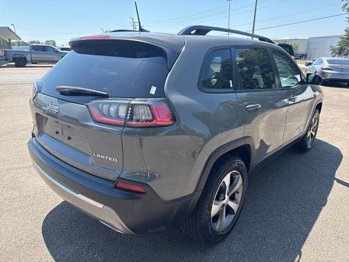 Sting-Gray Clearcoat 2022 Jeep Cherokee Limited