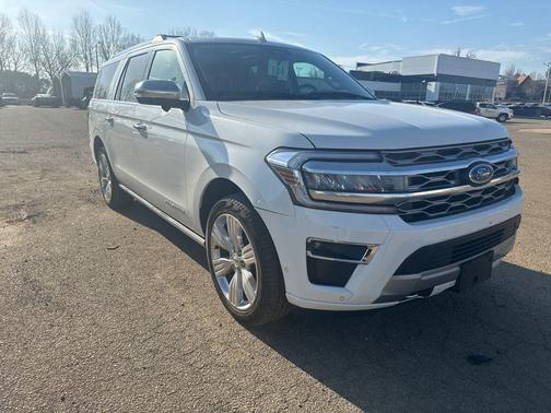 Star White Metallic Tri-Coat 2024 Ford Expedition Max Platinum
