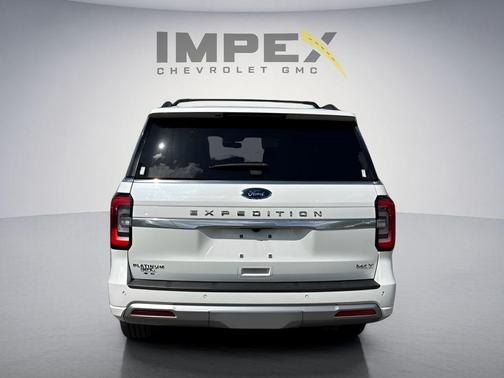 Star White Metallic Tri-Coat 2024 Ford Expedition Max Platinum