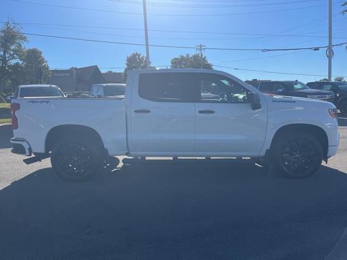 2025 Chevrolet Silverado 1500 Custom