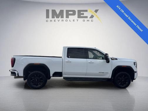 Summit White 2024 GMC Sierra 2500 AT4