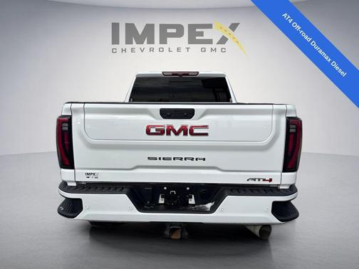 Summit White 2024 GMC Sierra 2500 AT4