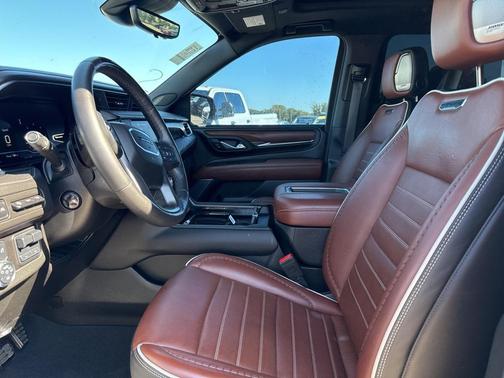 2024 GMC Yukon XL Denali Ultimate