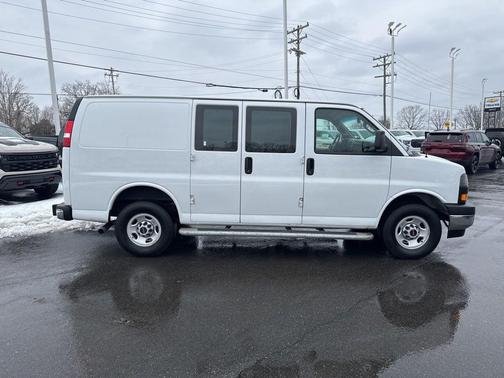 2024 GMC Savana 2500 Work Van