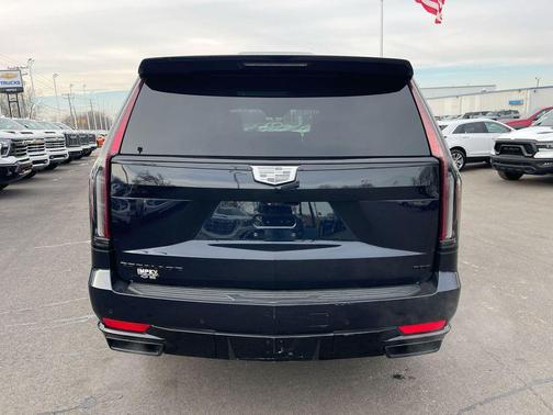 2023 Cadillac Escalade Sport