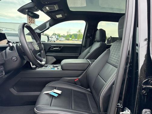 Onyx Black 2025 GMC Sierra EV Max Range Denali