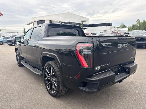Onyx Black 2025 GMC Sierra EV Max Range Denali