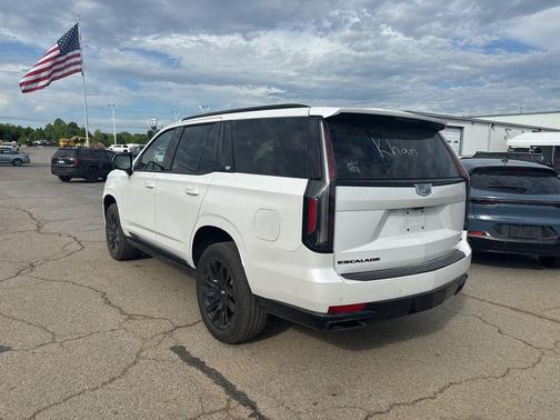 Crystal White Tricoat 2024 Cadillac Escalade Sport
