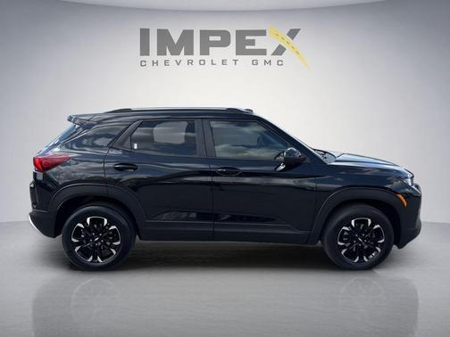 Mosaic Black Metallic 2023 Chevrolet Trailblazer LT